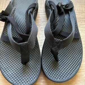 Chaco Women's Z/1 Adjustable Strap Classic Wide Width Sandal Black Sz 6